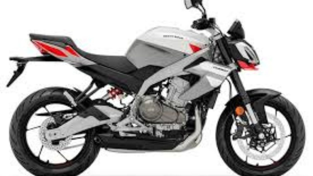 2025 Aprilia Tuono 457