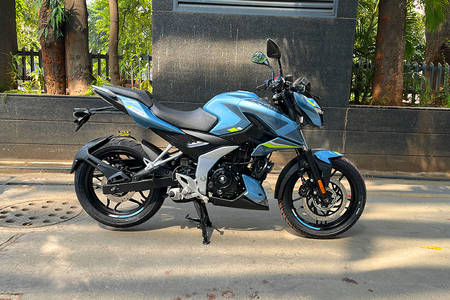 Bajaj Pulsar N160