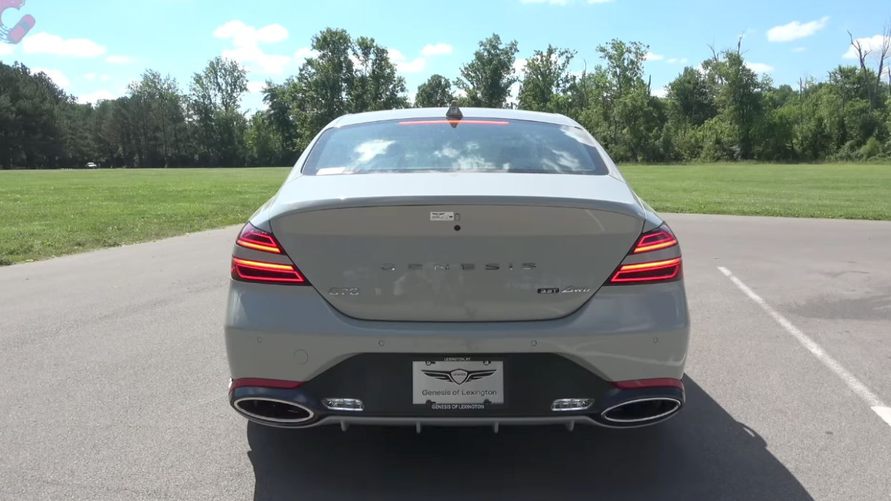 Genesis G70